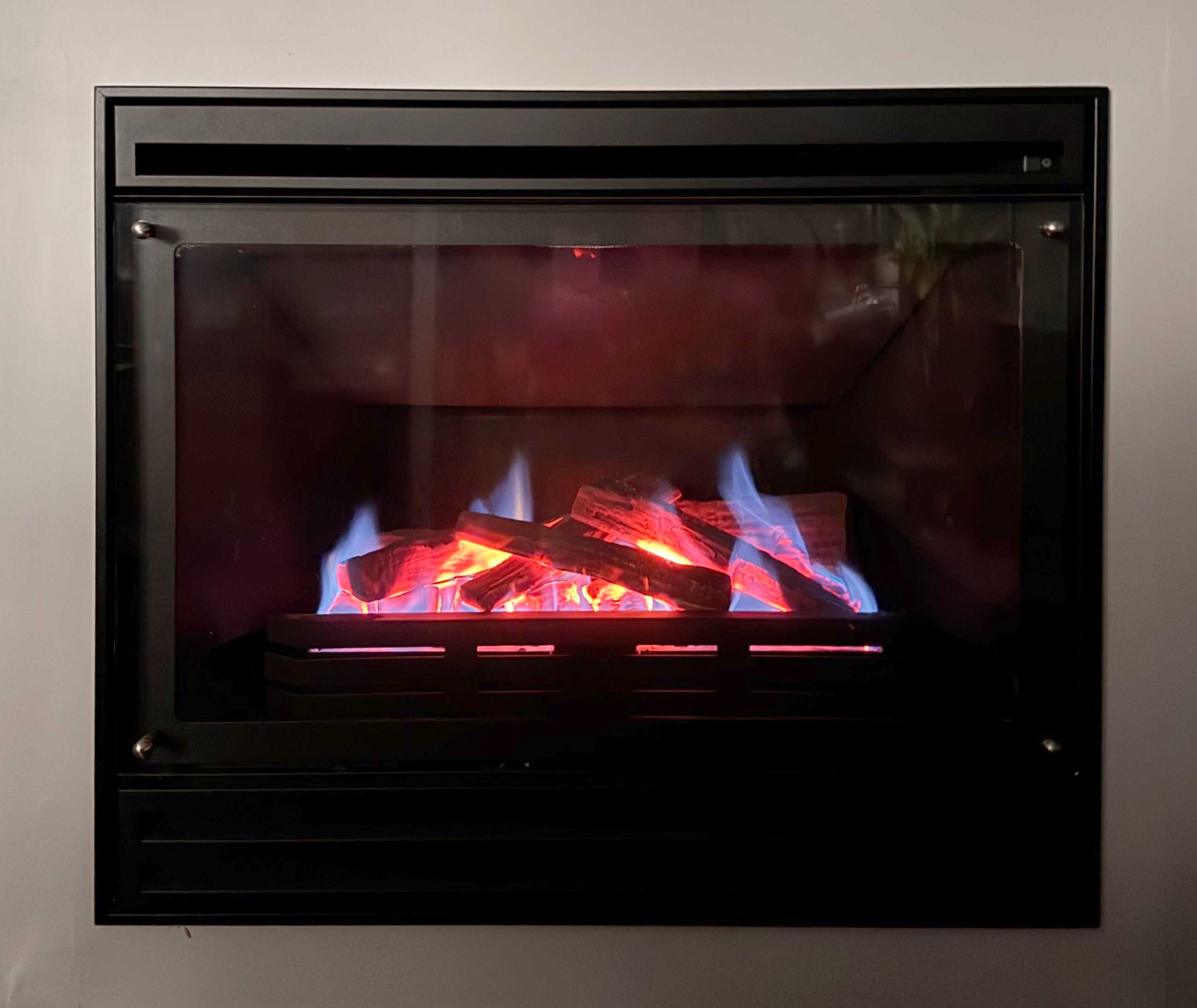 Real Flame Gas fireplace ex-demo captiva